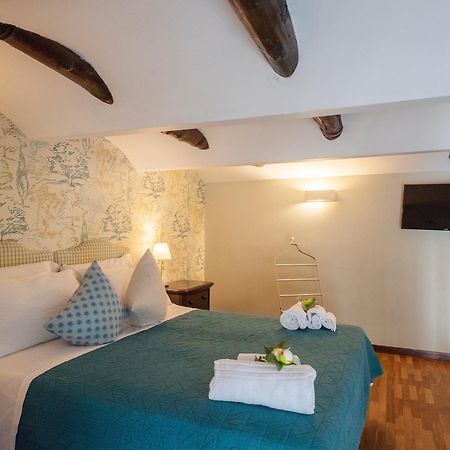 B&B Donna Adelina Νάπολη Εξωτερικό φωτογραφία