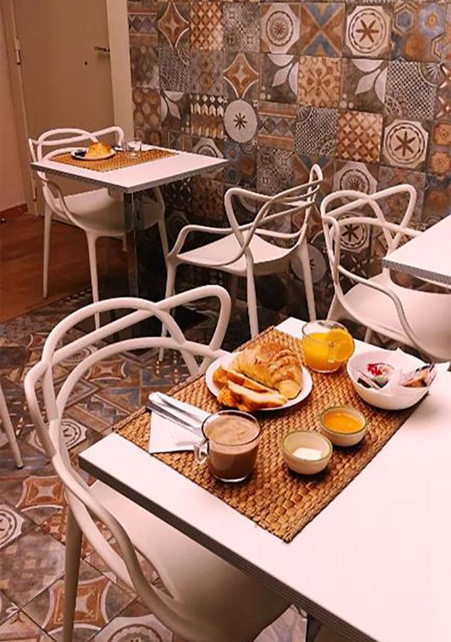 B&B Donna Adelina Νάπολη Εξωτερικό φωτογραφία