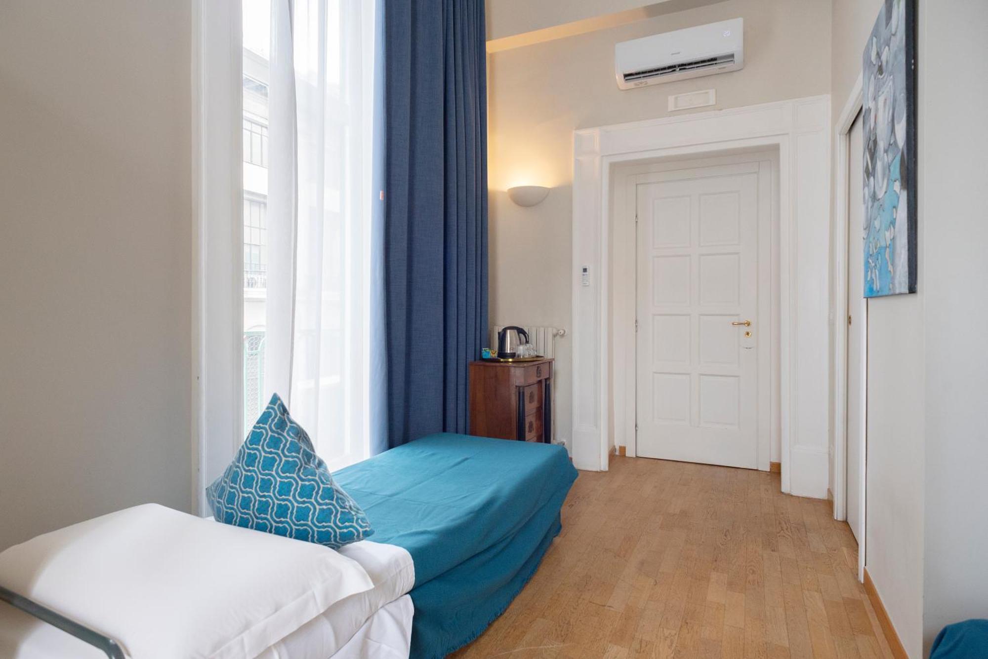 B&B Donna Adelina Νάπολη Εξωτερικό φωτογραφία